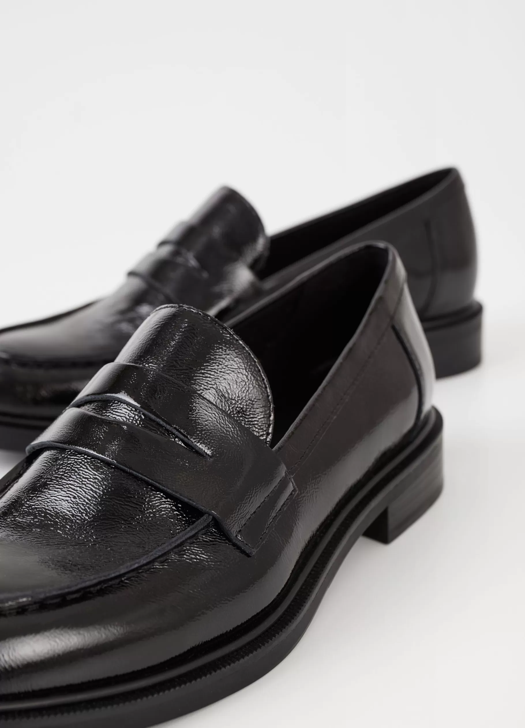 amina_loafer_4-1.webp Vagabond AMINA LOAFER Zwartlakleer Flash Sale