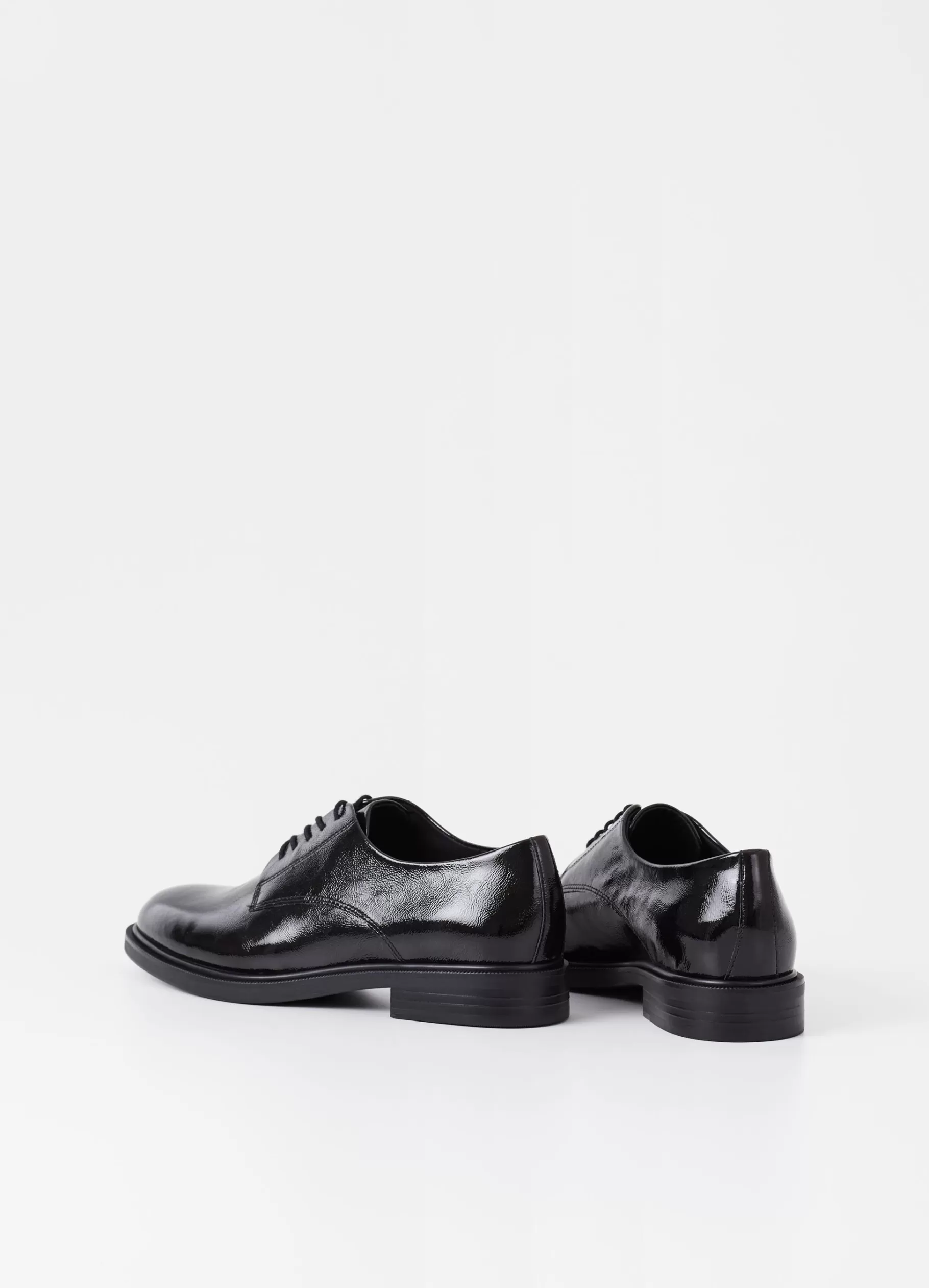 amina_schoenen_2.webp Vagabond AMINA SCHOENEN Zwartlakleer Best
