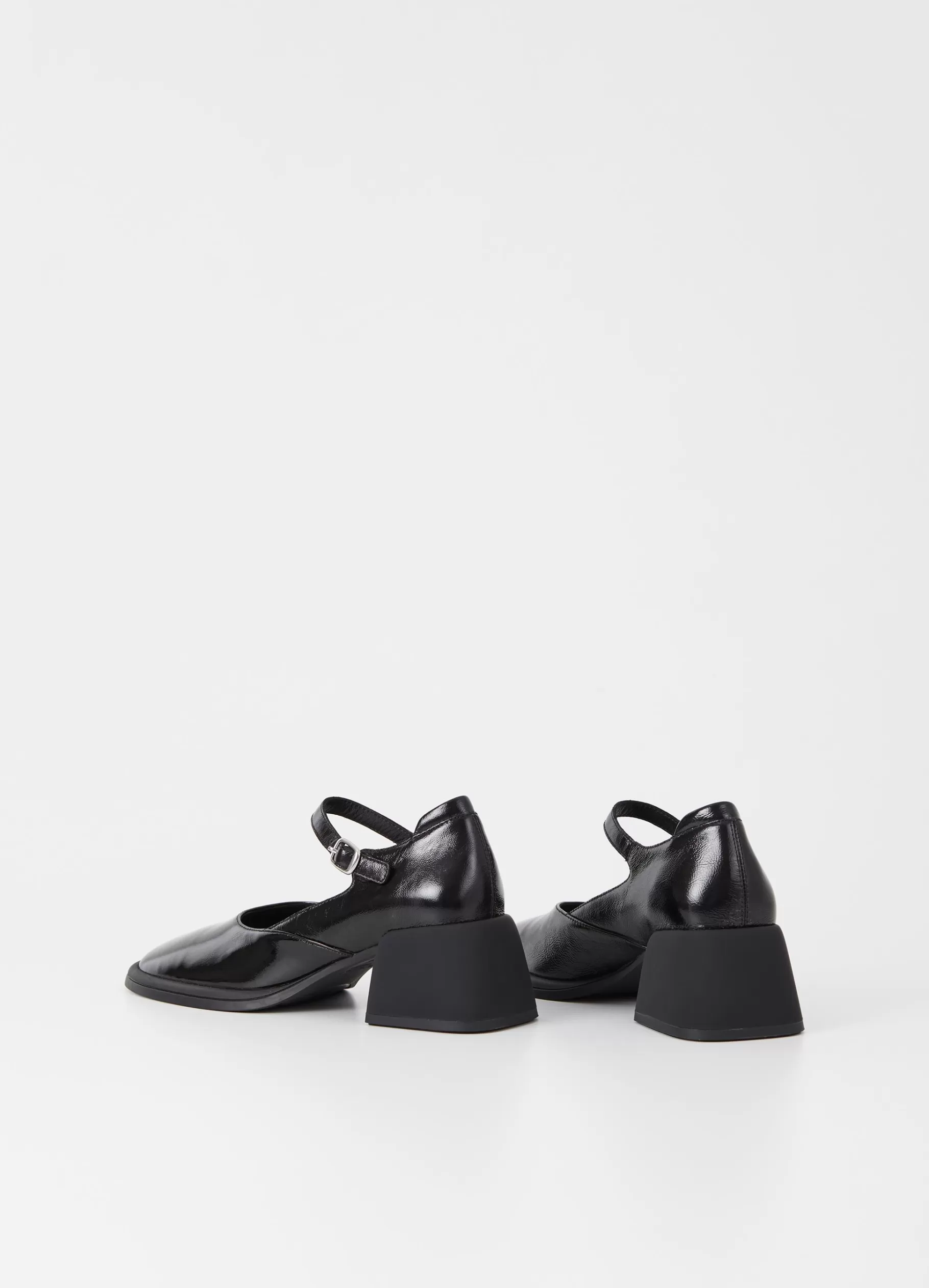 ansie_pumps_3-1.webp Vagabond ANSIE PUMPS Zwartlakleer Discount