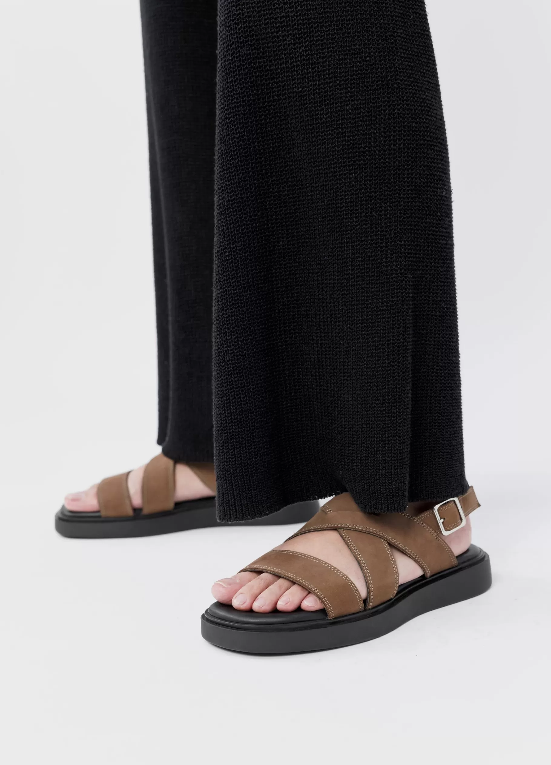 connie_sandalen_5-3.webp Vagabond CONNIE SANDALEN Bruinnubuck Clearance