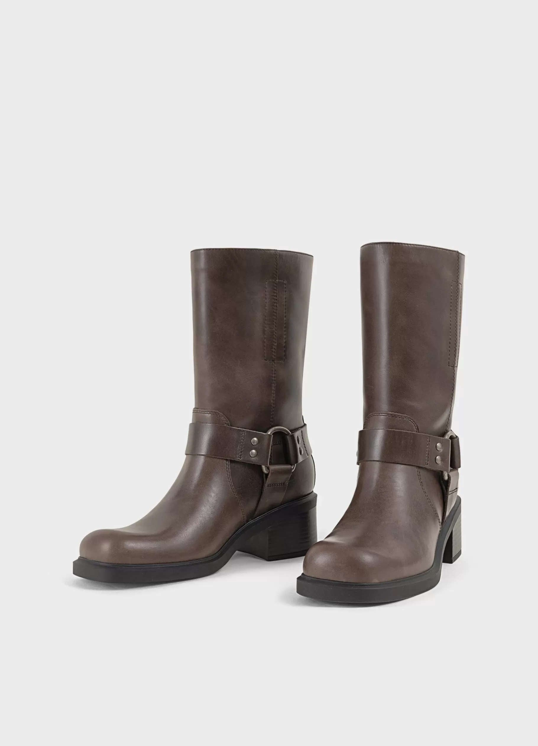 daniella_hoge_laarzen_2-2.webp Vagabond DANIELLA HOGE LAARZEN Bruingevetnubuck Flash Sale