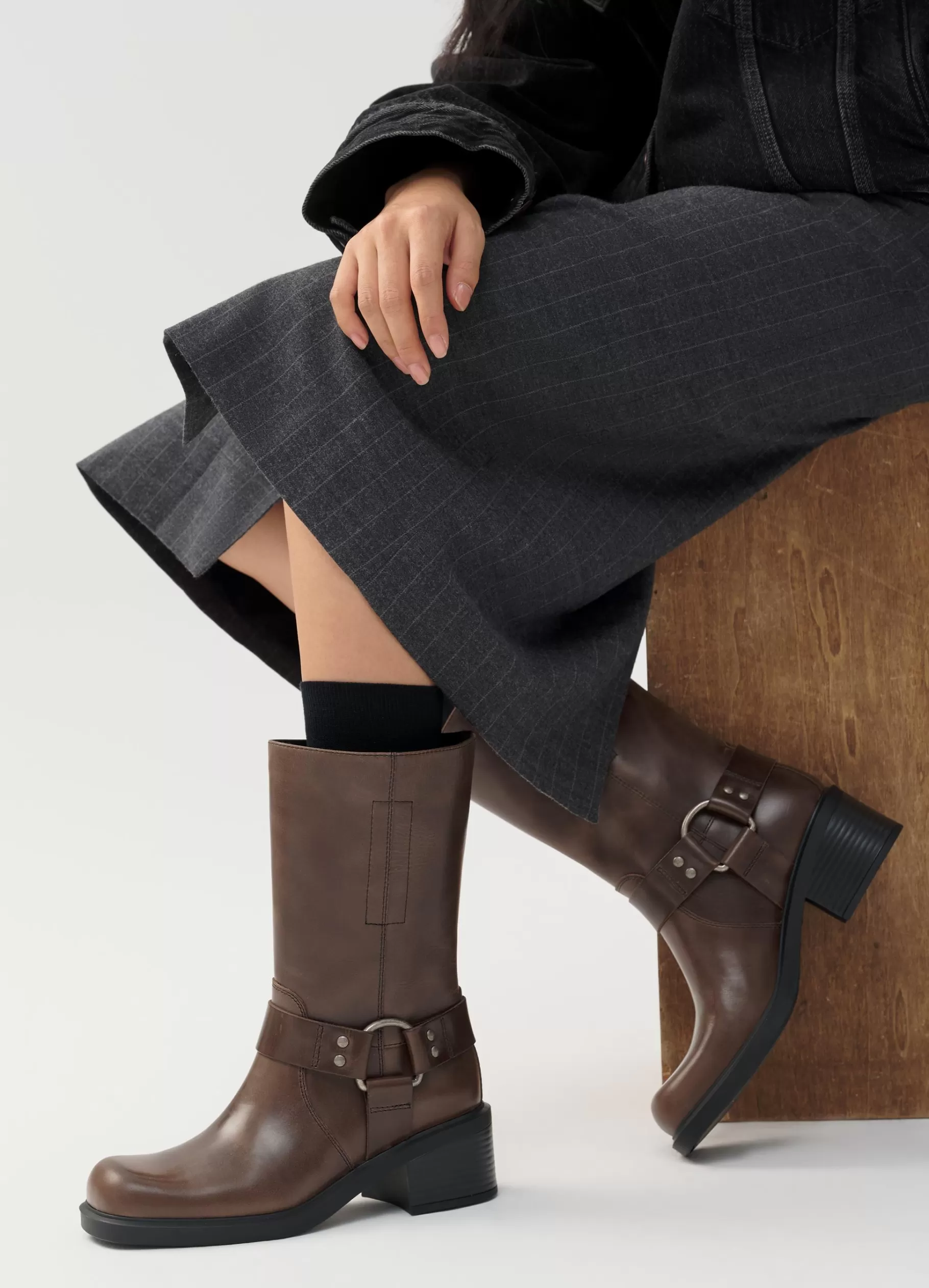 daniella_hoge_laarzen_5-1.webp Vagabond DANIELLA HOGE LAARZEN Bruingevetnubuck Flash Sale