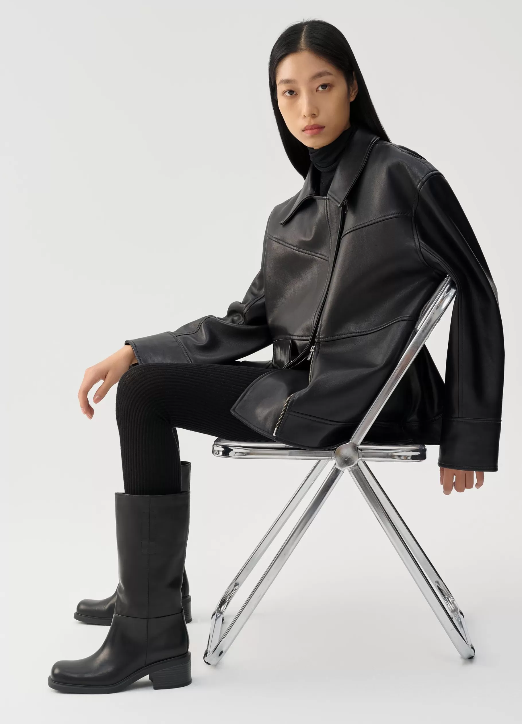daniella_hoge_laarzen_5-2.webp Vagabond DANIELLA HOGE LAARZEN Zwartleer New