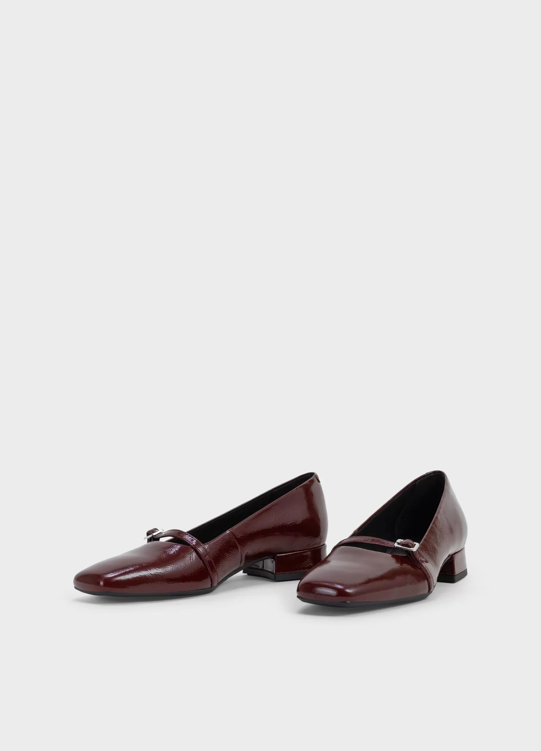 debbi_pumps_2-2.webp Vagabond DEBBI PUMPS Donkerroodlakleer Fashion