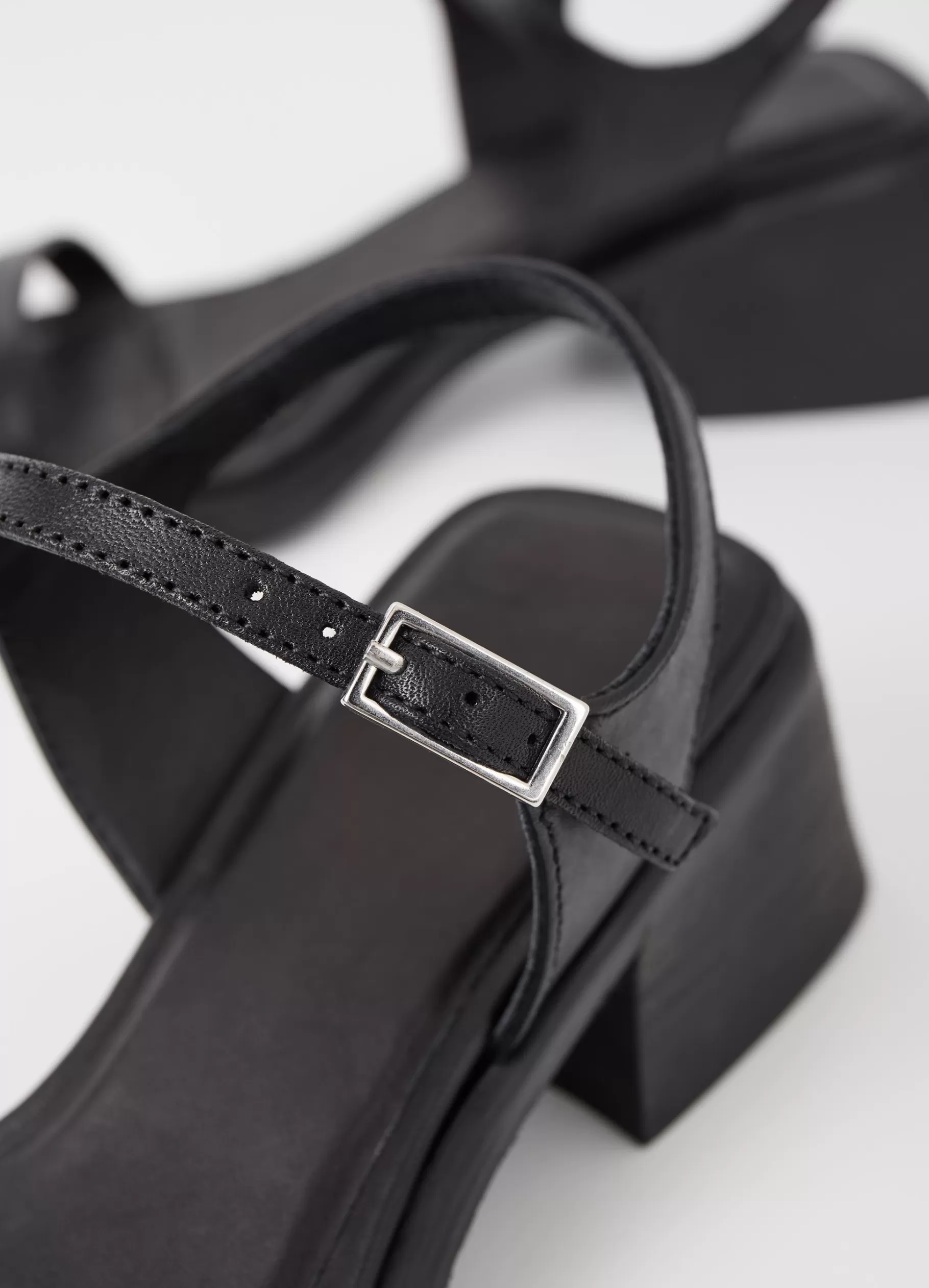 ines_sandalen_4.webp Vagabond INES SANDALEN Zwartleer Discount