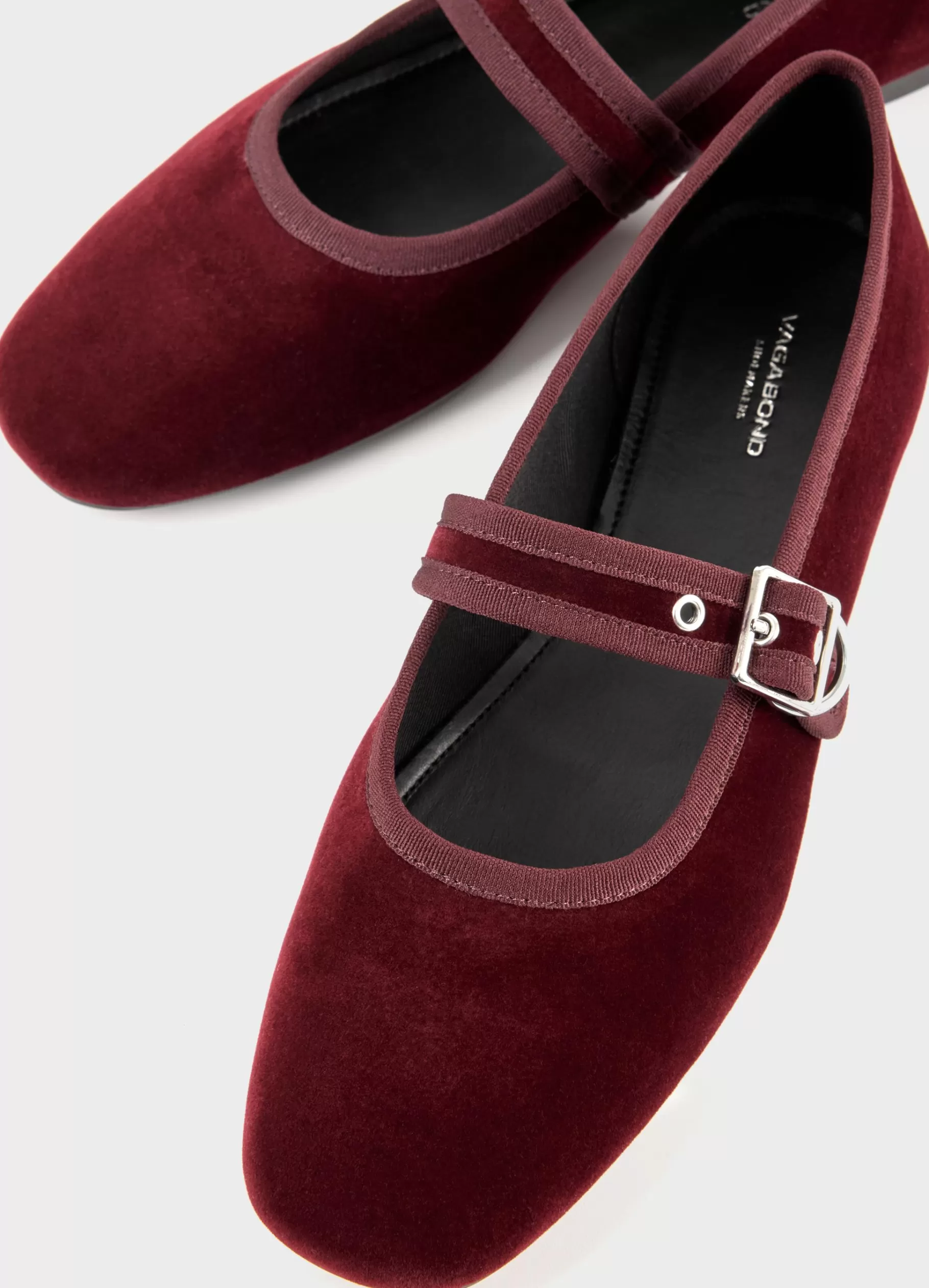 jolin_schoenen_3-4.webp Vagabond JOLIN SCHOENEN Donkerroodfluweel Best