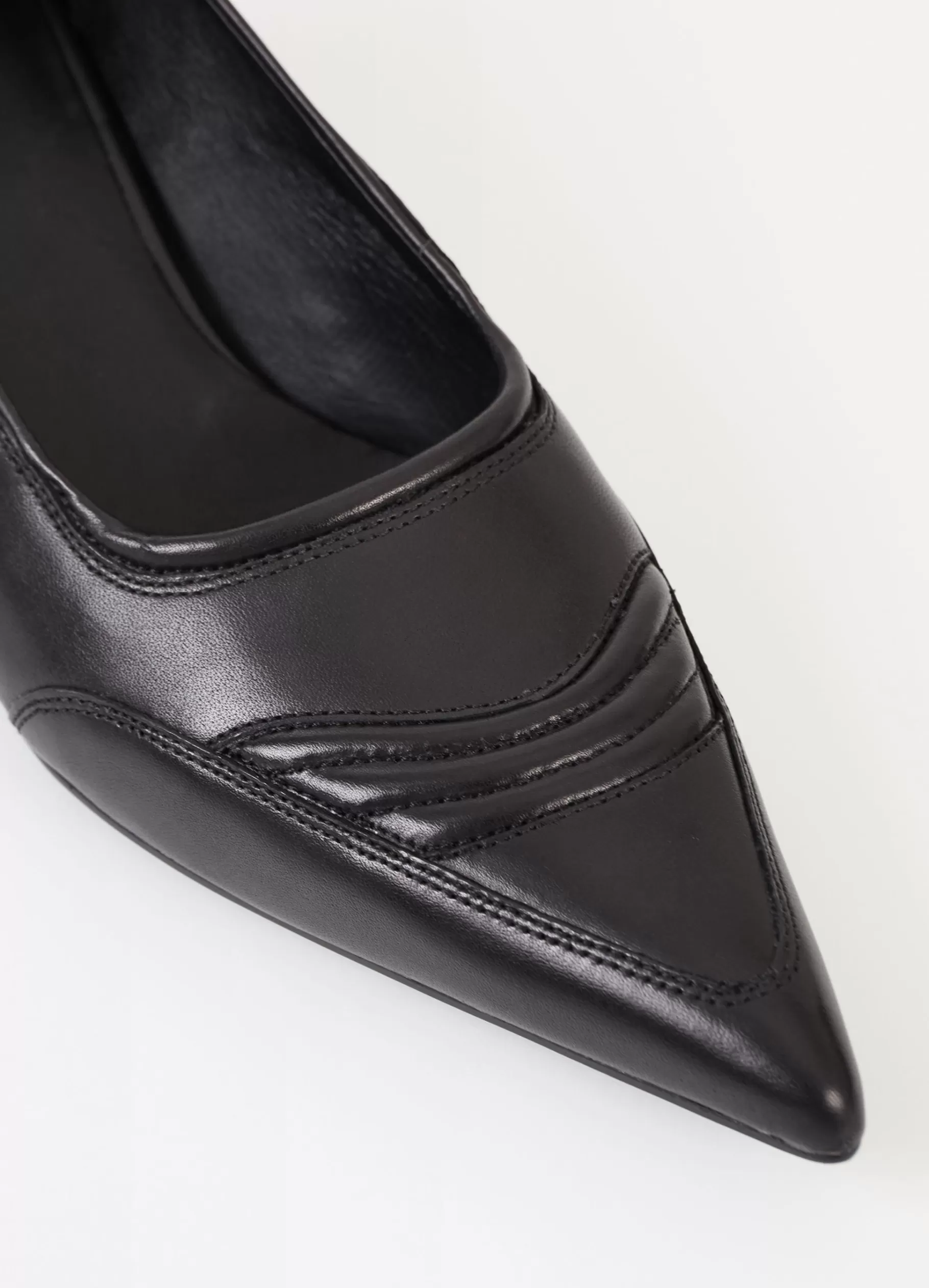 lykke_pumps_4-7.webp Vagabond LYKKE PUMPS Zwartleer Cheap