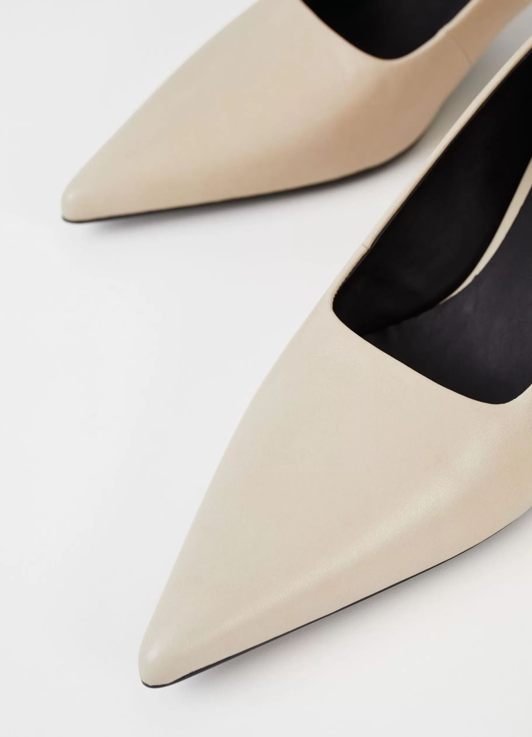 lykke_pumps_4-8.webp Vagabond LYKKE PUMPS Beigeleer Shop