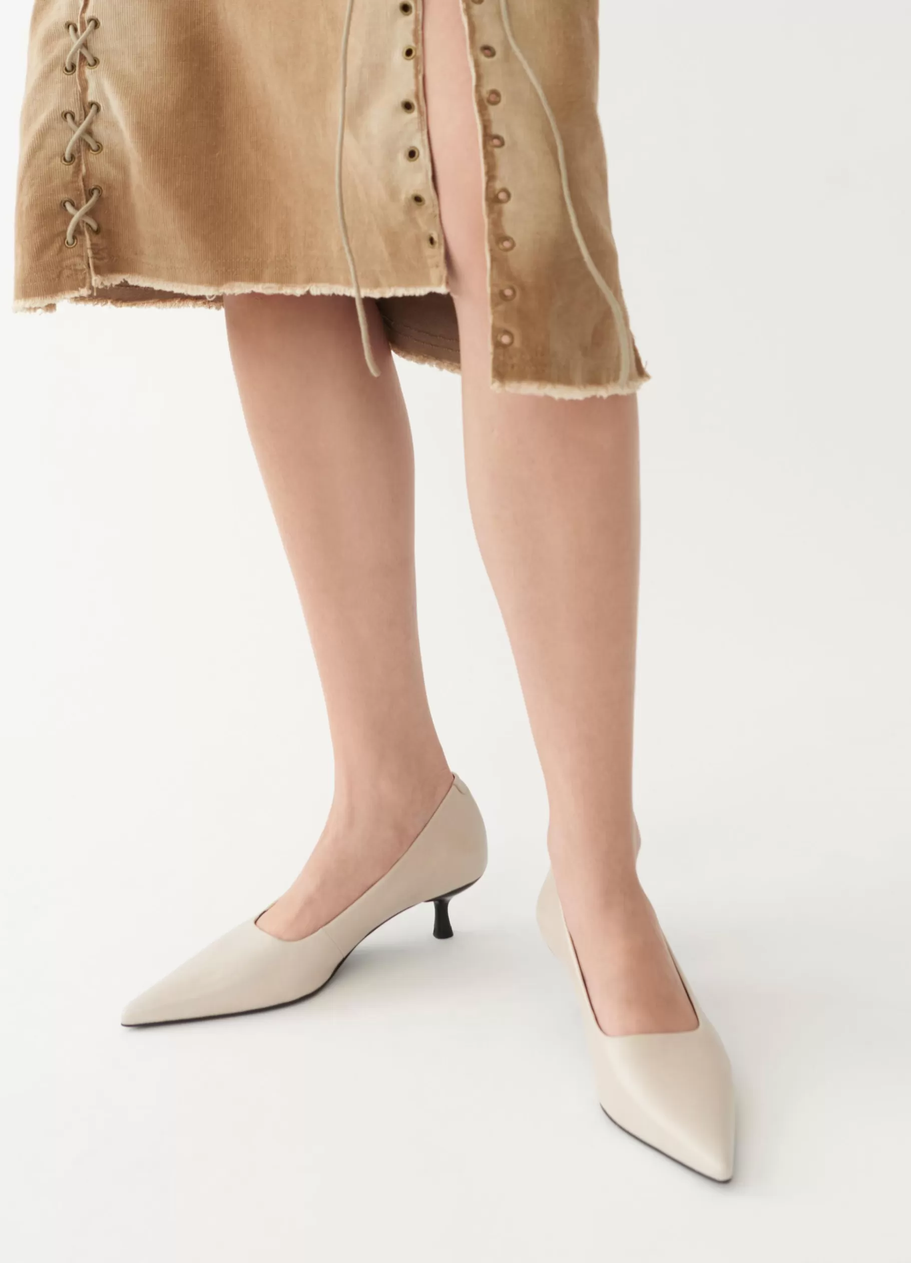 lykke_pumps_5-5.webp Vagabond LYKKE PUMPS Beigeleer Shop