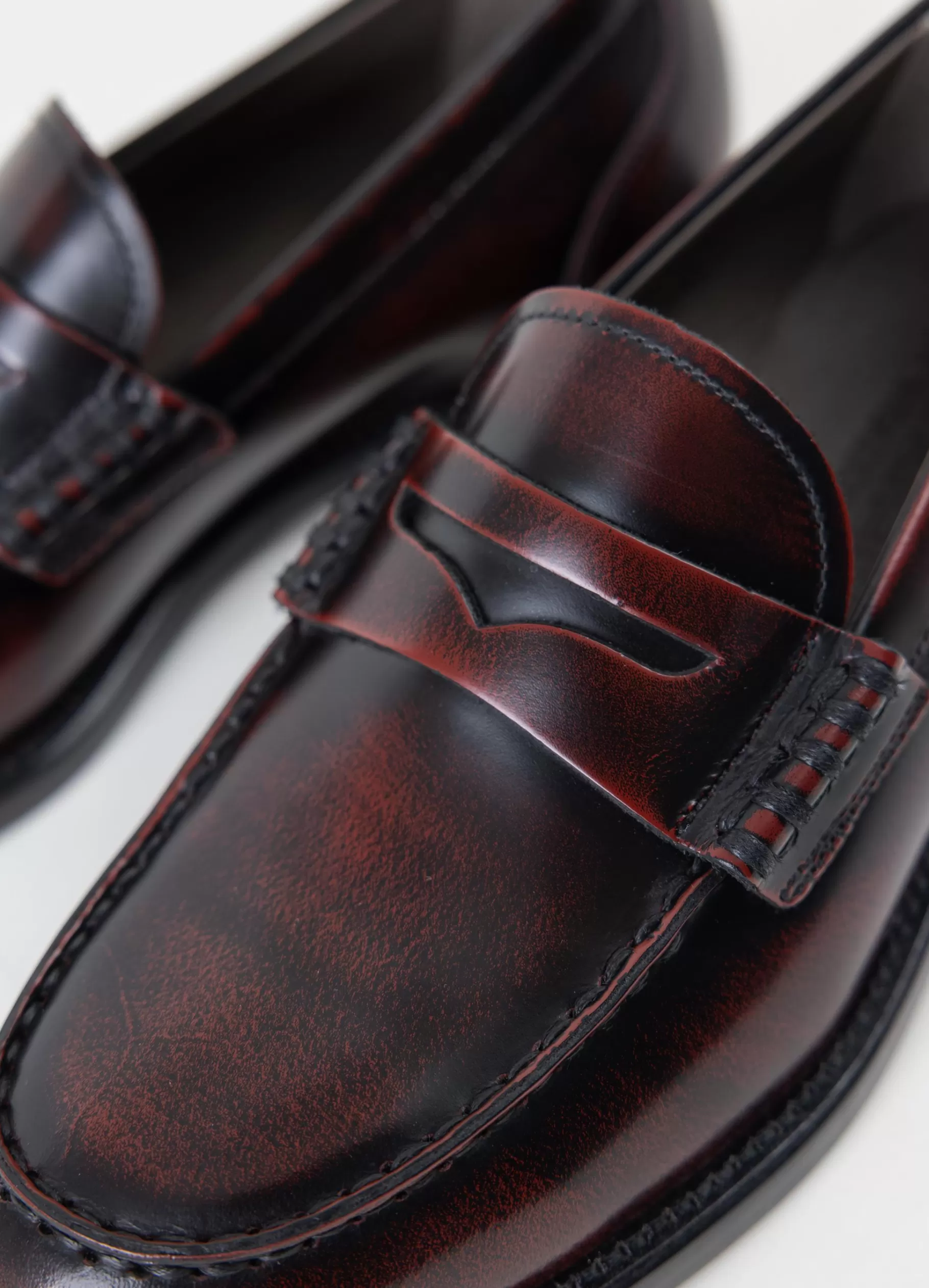 naima_loafer_4-1.webp Vagabond NAIMA LOAFER Donkerroodgepolijstleer Fashion