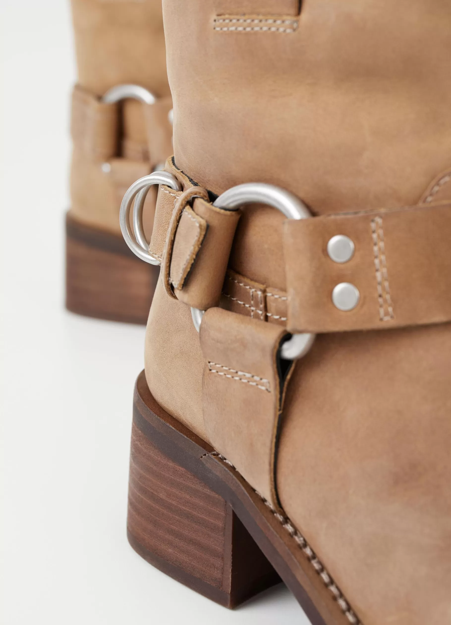 nour_laarzen_4-3.webp Vagabond NOUR LAARZEN Bruingevetnubuck Best Sale