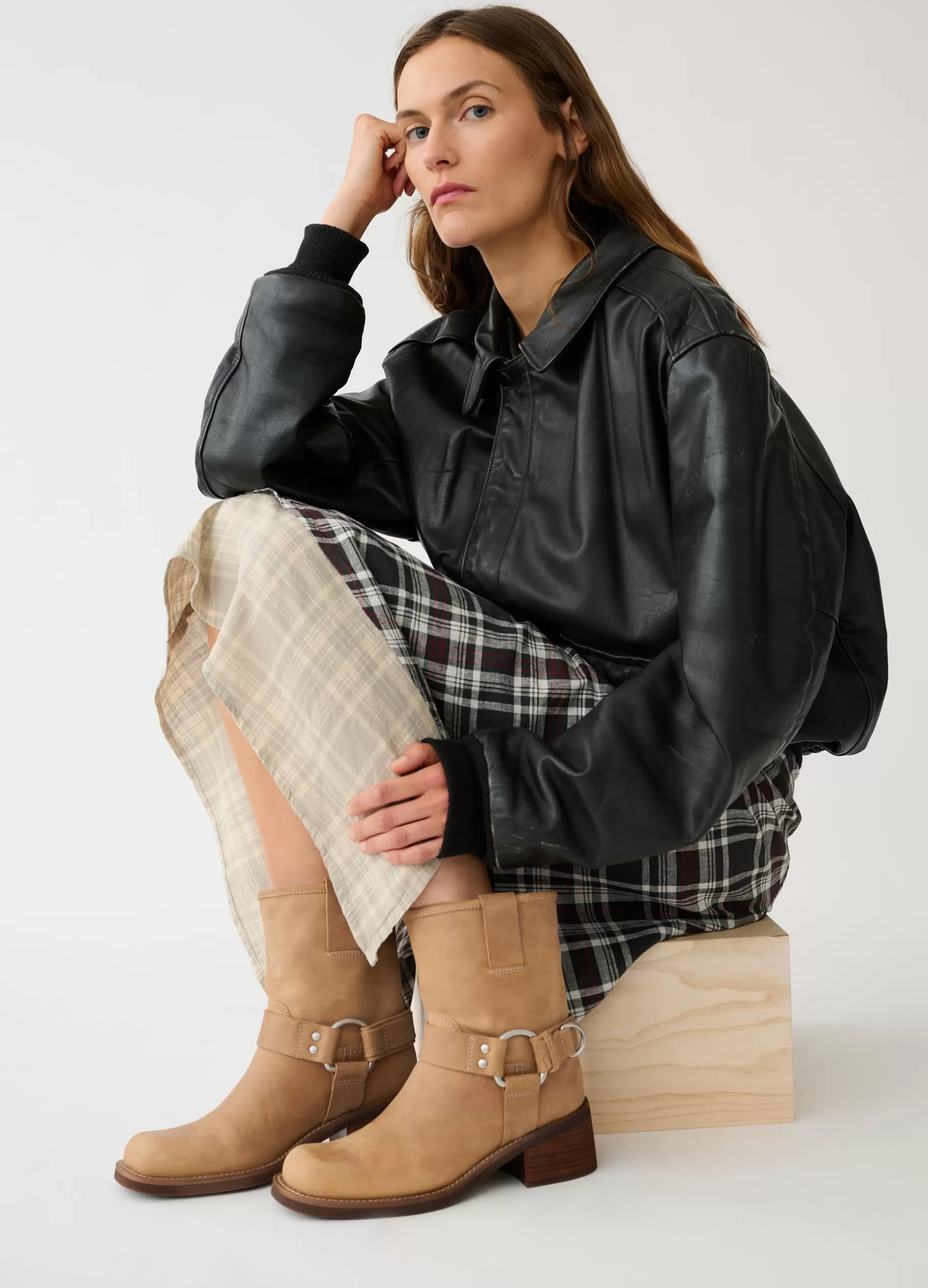 nour_laarzen_5-2.webp Vagabond NOUR LAARZEN Bruingevetnubuck Best Sale