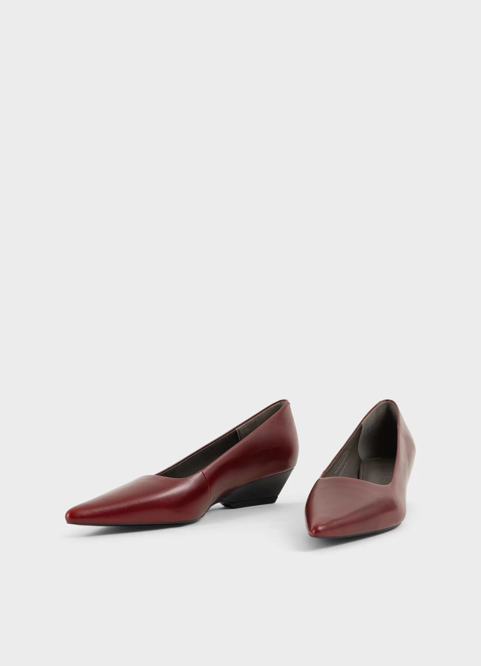 sonya_pumps_2-1.webp Vagabond SONYA PUMPS Donkerroodleer Best Sale