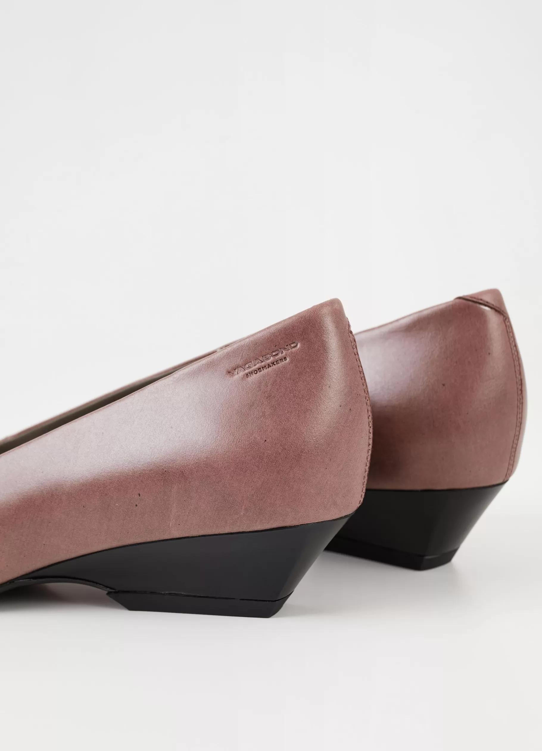 sonya_pumps_4-2.webp Vagabond SONYA PUMPS Lichtrozeleer Fashion