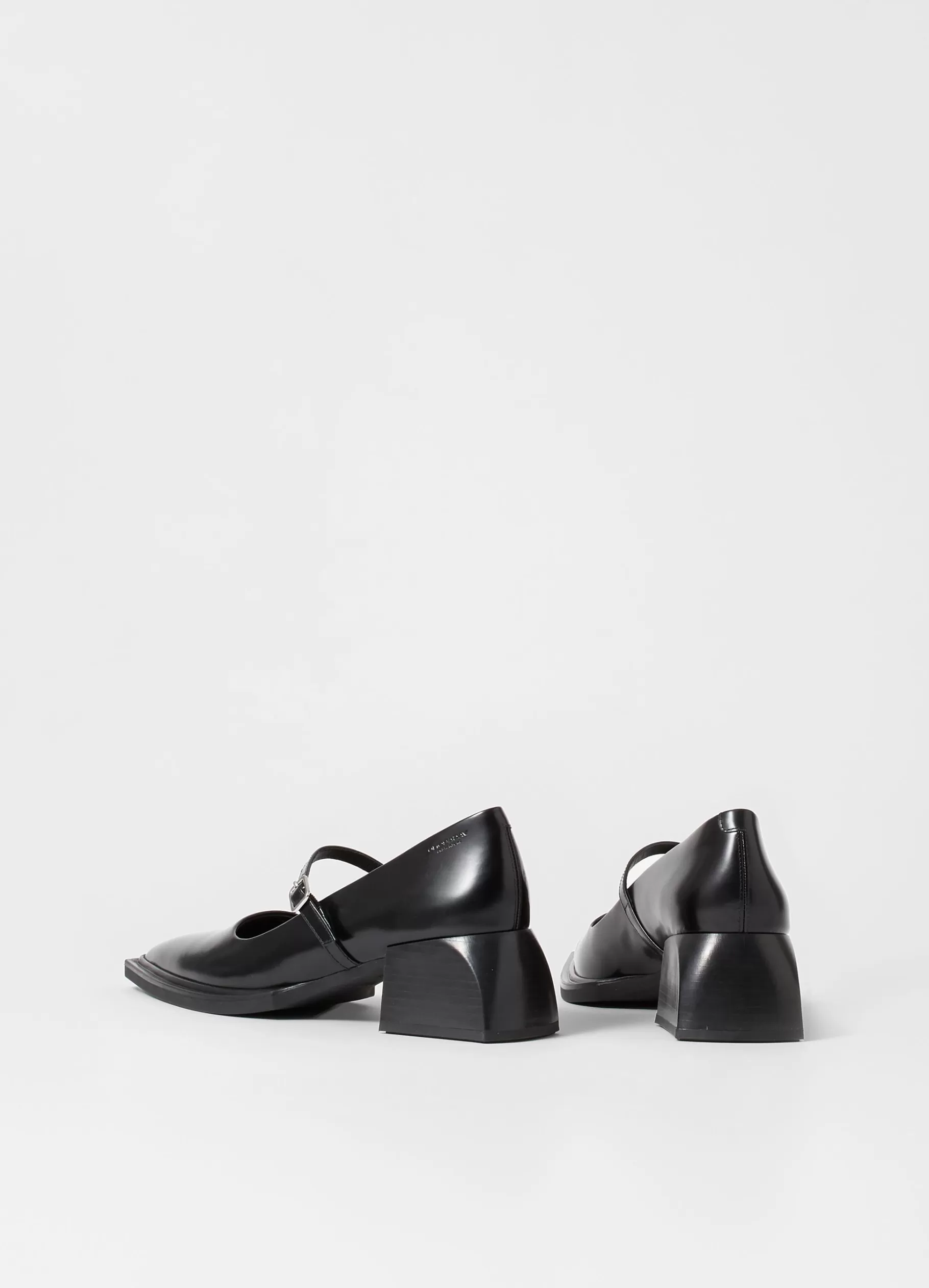 vivian_pumps_3.webp Vagabond VIVIAN PUMPS Zwartgepolijstleer Hot