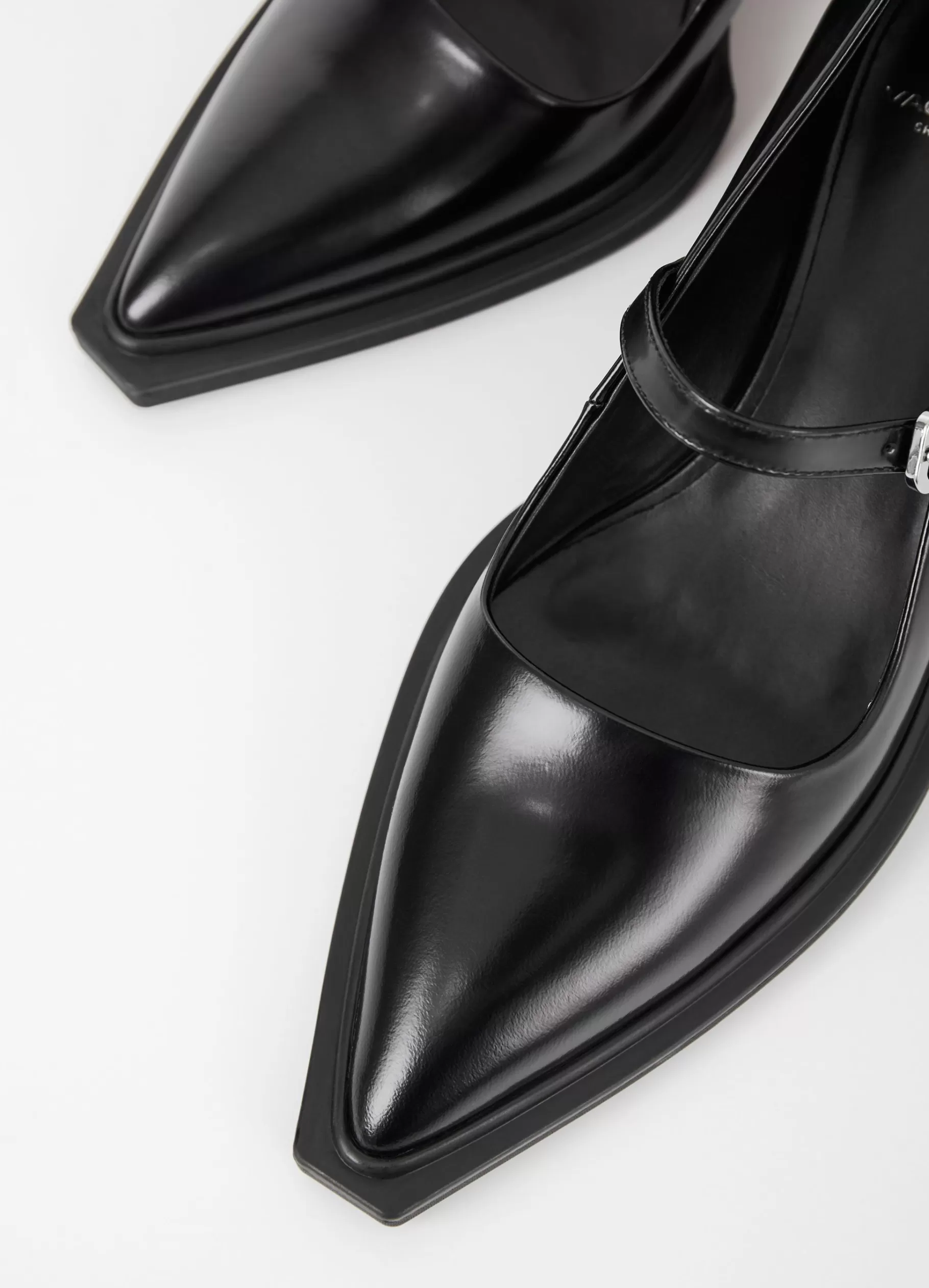 vivian_pumps_4.webp Vagabond VIVIAN PUMPS Zwartgepolijstleer Hot